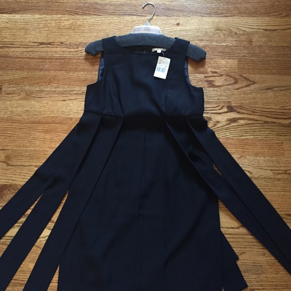 Never worn doesn't fit anymore