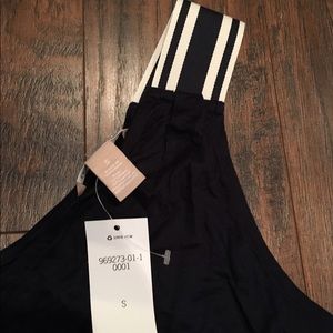 Grosgrain strap navy vneck tank top