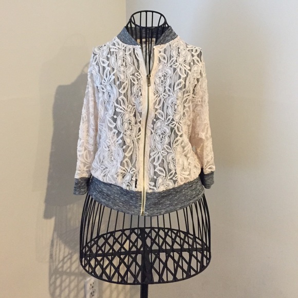 Zip-up Lace Sweater