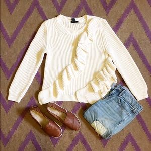 H&M Cream Knit Ruffle Seater