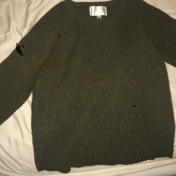 Chunky olive knit sweater