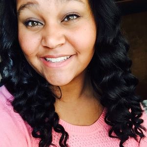 Meet your Posher, Desiree