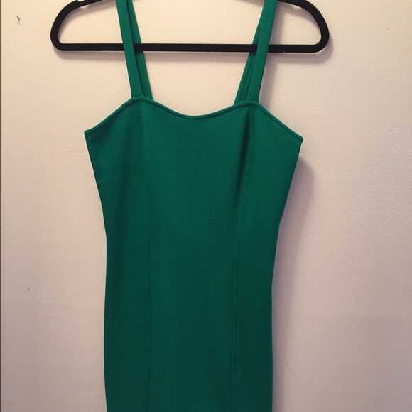 Green bodycon dress