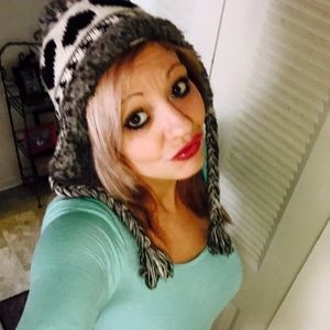 Meet your Posher, Brittany-ann