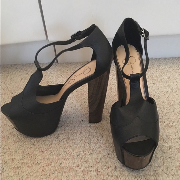 Jessica Simpson heels
