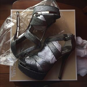 Michael Kors Gideon T Strap glitter heels!