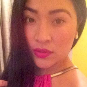 Meet your Posher, Yenni