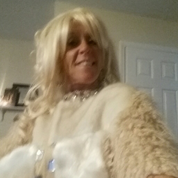 FABULOSITY FOR SALE! CONTOUR STYLE π π - Picture 4 of 4