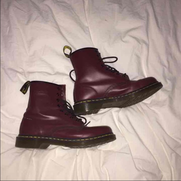 Original Doc Marten Boots in Maroon - Picture 2 of 4
