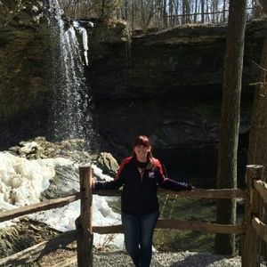 Meet your Posher, Laura