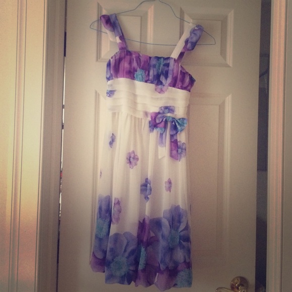 Purple flower pattern juniors dress