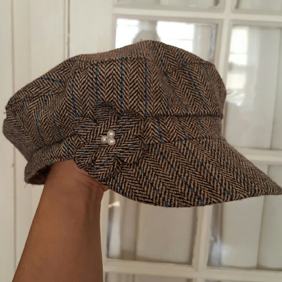 Bongo hat with flower