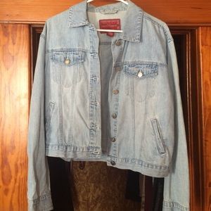 Light wash classic Jean jacket