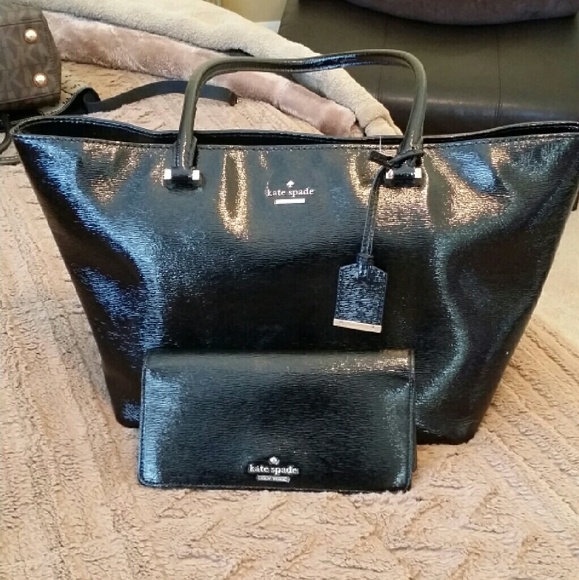 SOLD! Kate Spade Tote & Wallet
