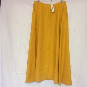Yellow saffron skirt with front pockets