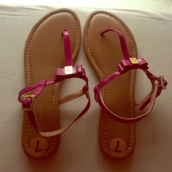 BCBG pink sandals, size 7