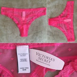 👙NWT Hot Pink Victoria's Secret Thong Panty