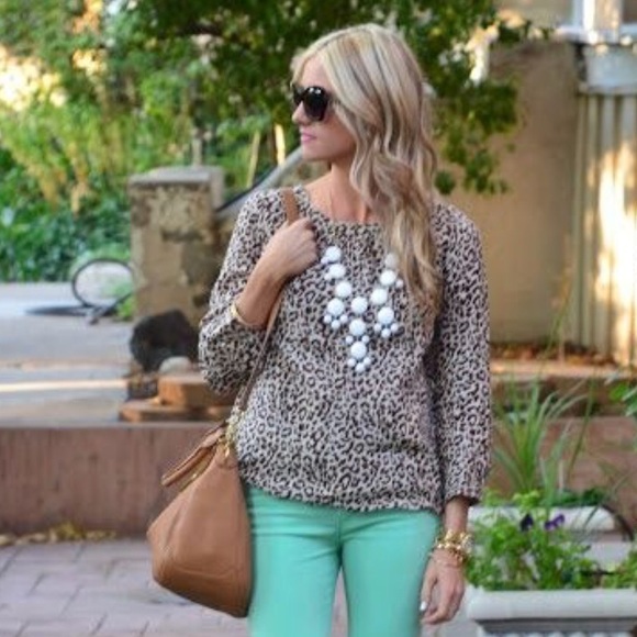 •LAST• T&J Designs Bubble Necklace - White - Picture 4 of 4