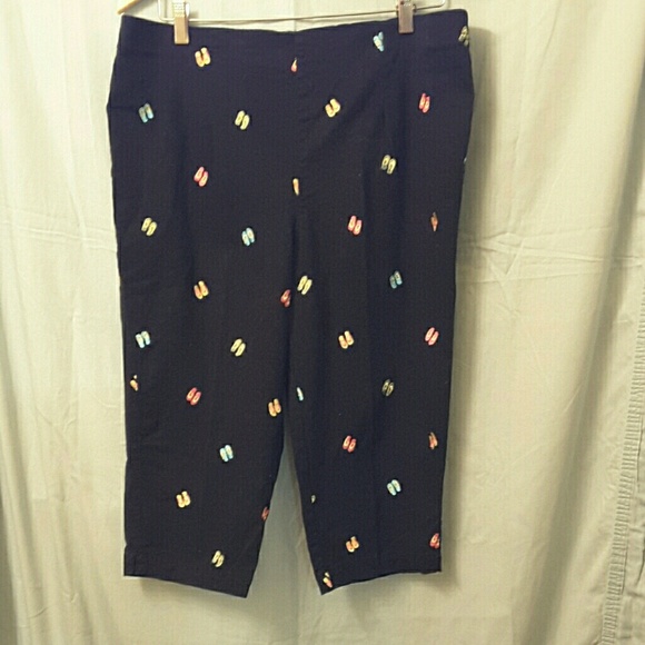 White Stag, Capris, Black w/Embroidered Flip Flops