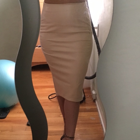 Nude midi skirt