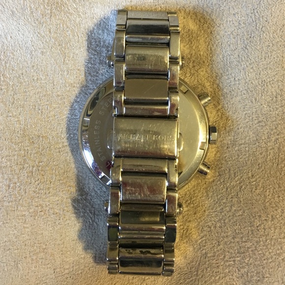 Michael kors silver watch - Picture 4 of 4