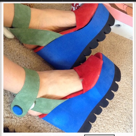 Jeffrey Campbell with little damage