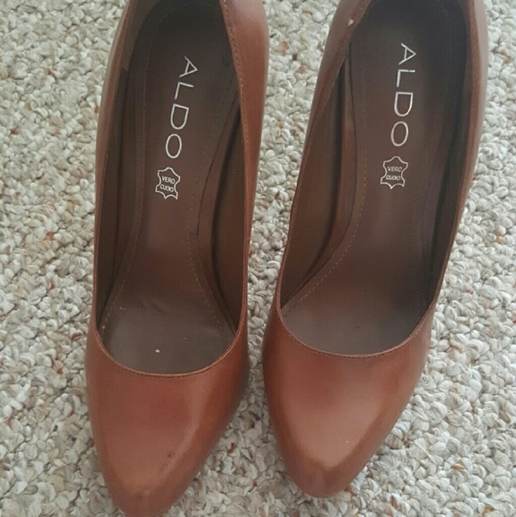 Aldo brown camel pumps
