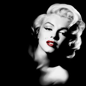 Meet your Posher, Jenn