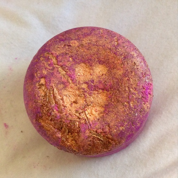 Phoenix Rising Bath Bomb - Picture 2 of 3