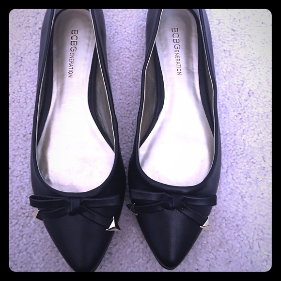 BCBG Black Pointed Toe Leather Flats