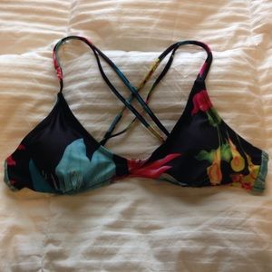 NWOT floral strappy bikini top