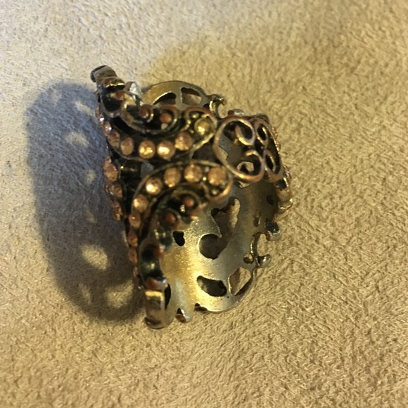 Gold and pink rhinestone ring - Picture 2 of 3