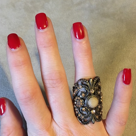 Gold and pink rhinestone ring - Picture 3 of 3