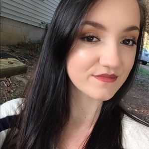 Meet your Posher, Cassie