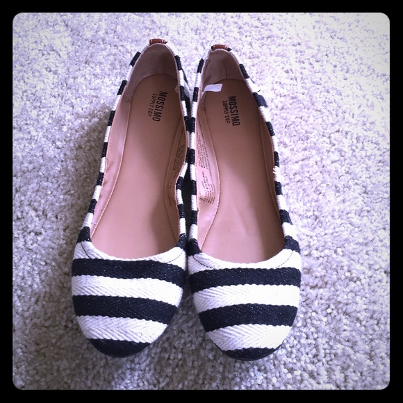 Mossimo Flats