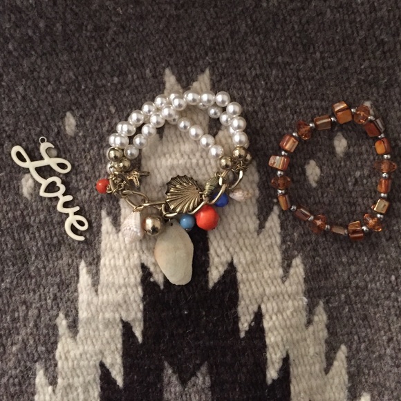 Bracelet and love pendant set