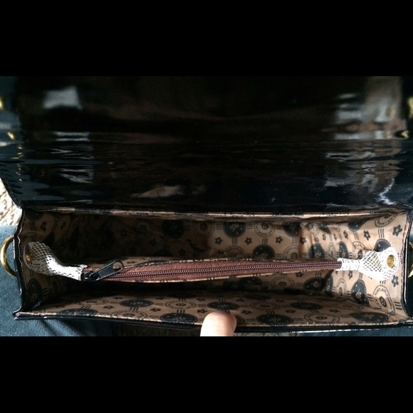 Designer style tassel purse - Picture 4 of 4