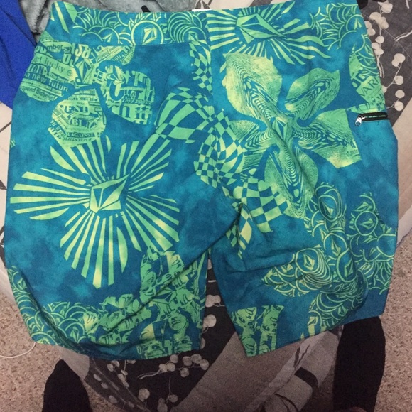 Volcom Board Short - Picture 2 of 2