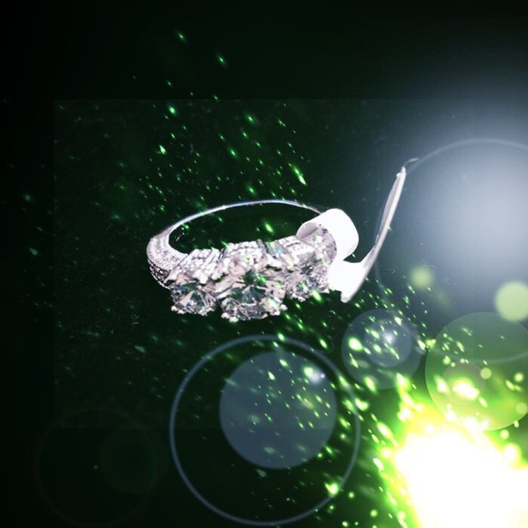 White Gold Filled 10K White Shapphire Wedding Ring