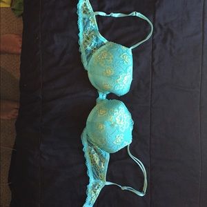 Bra lightly used