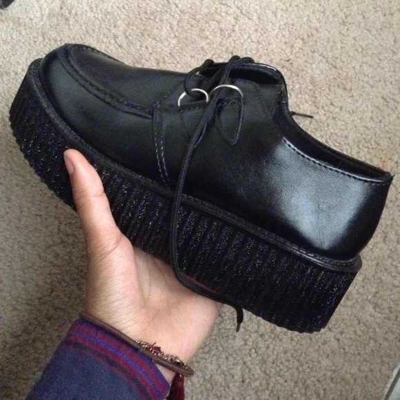 Black creepers!
