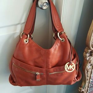 MICHAEL KORS HOBO