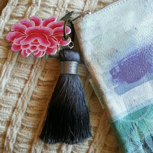 SOLD...Host Pick💋 - Picture 3 of 4