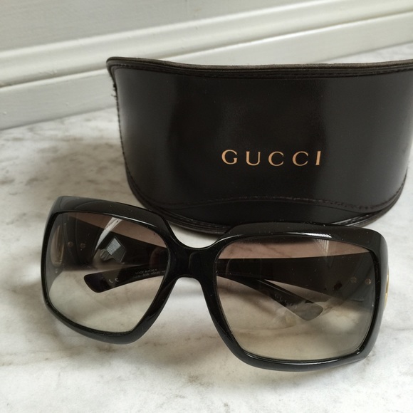 Gucci black oversized sunglasses