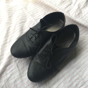 Black oxford flats