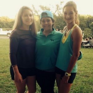 Meet your Posher, Holly