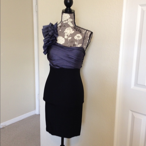 Ruffles shoulder dress