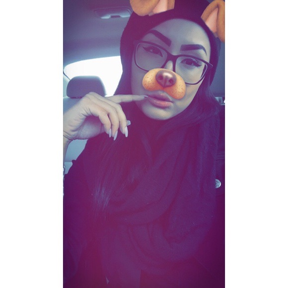 Meet your Posher, Celina