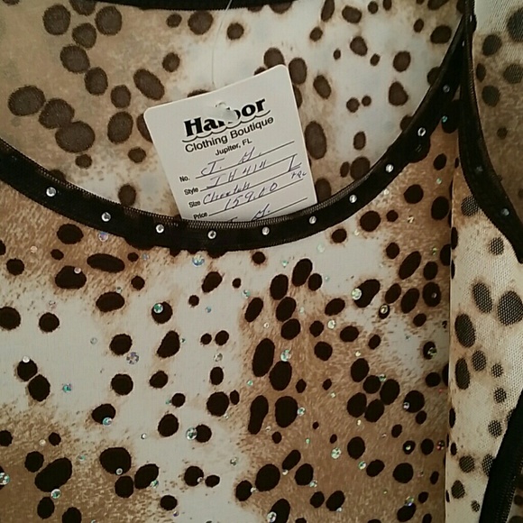 Top - Picture 2 of 4