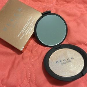 BNIB BECCA CHAMPAGNE POP